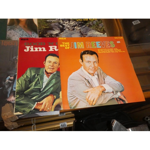 414 - A lot of vintage records/albums to include Glen Campbell, David Bowie (sleeve only), Neil Reid, John... 