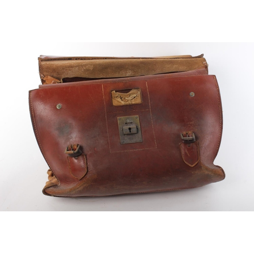 94 - A vintage leather doctors bag.