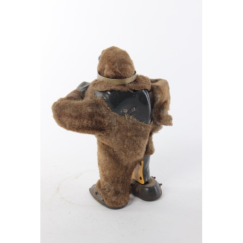 147 - A vintage 1950s Marx Mechanical clockwork Gorilla / King Kong. Approx  20cm.