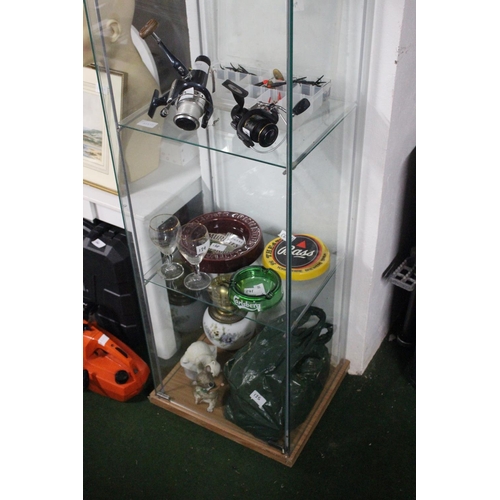 152 - A glass display cabinet.