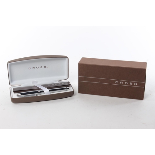 290 - A boxed Cross pen set.