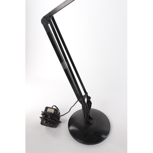 370 - A retro anglepoise desk lamp.