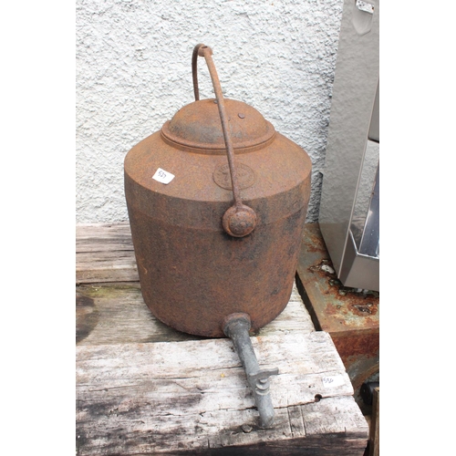 527 - An antique 7 gallon cast iron Gypsy kettle.