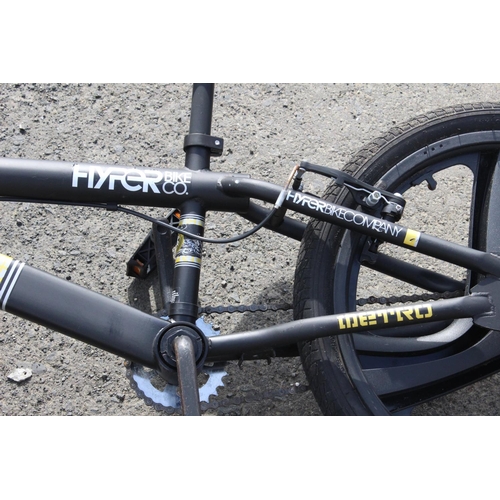 542 - A HyperBike Company Flyer BMX bike.