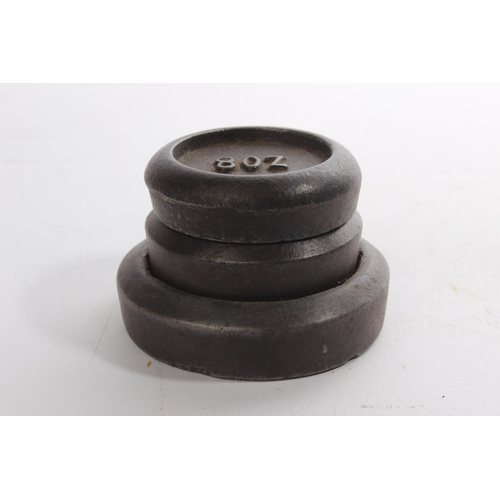 18 - A set of 3 antique weights.