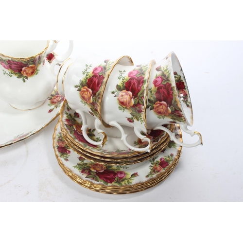 42 - A Royal Albert Old Country Rose tea set, to include 6 cups, saucers, side plates, milk jug, sugar bo... 