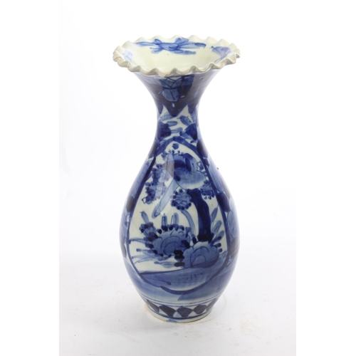 102 - A large antique Oriental blue & white vase, measuring 32cm tall.