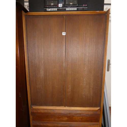 498 - A stunning Mid Century walnut first edition wardrobe by American Company, 'Lane'. (in need of some l... 