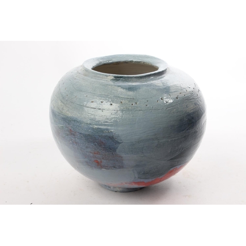 517 - A stunning studio pottery large pot, by local ceramicist, Adam Frew, measuring 23cm tall.