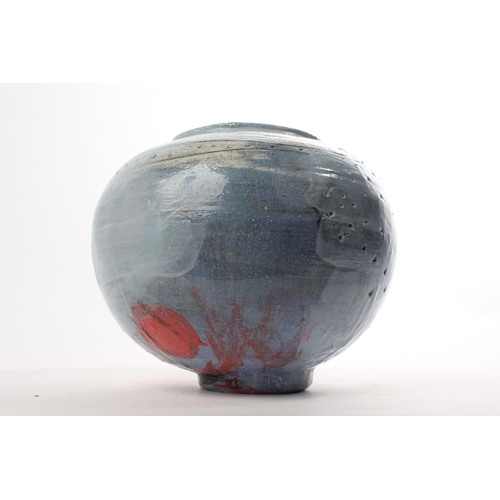 517 - A stunning studio pottery large pot, by local ceramicist, Adam Frew, measuring 23cm tall.