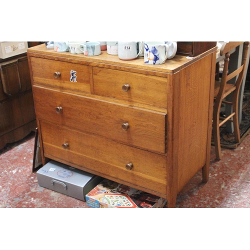 520 - A vintage chest of drawers for restoration.