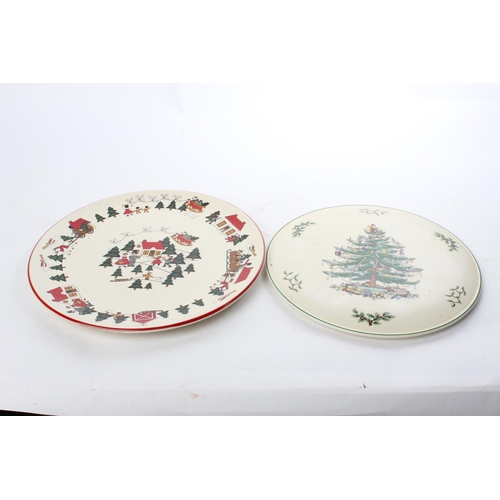 522 - A Spode & Masons Christmas themed plate.