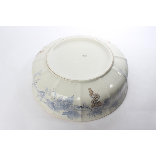 524 - A stunning Shelley wash bowl or Wash basin in blue and white foliate pattern with gilded highlights