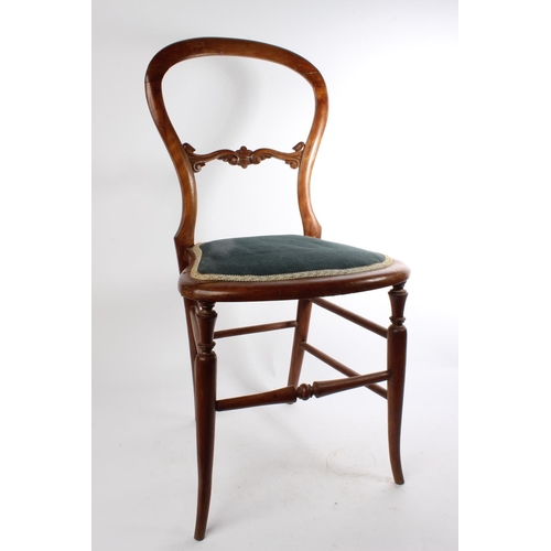 545 - A stunning antique bedroom chair.