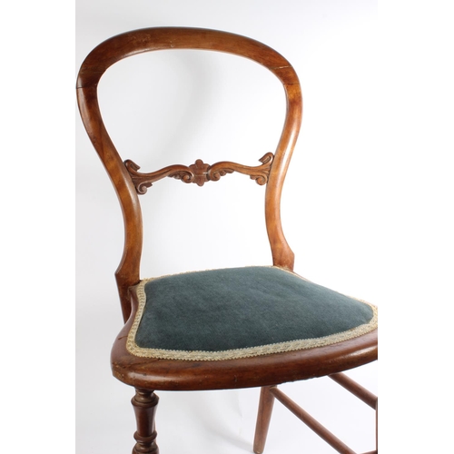 545 - A stunning antique bedroom chair.