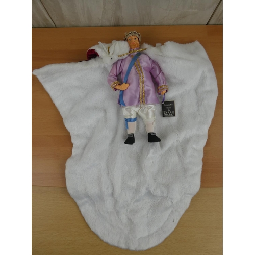 113 - A Peggy Nesbit character doll of King Henry VIII in state robes.