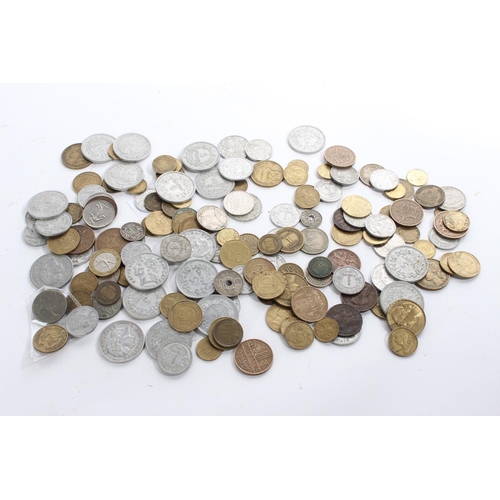 154 - A large assortment of vintage coinage.