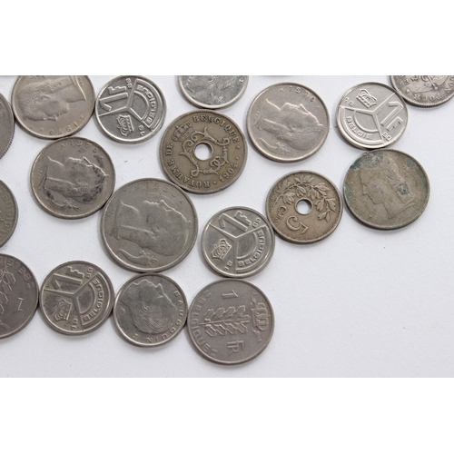 161 - An assortment of vintage coinage.