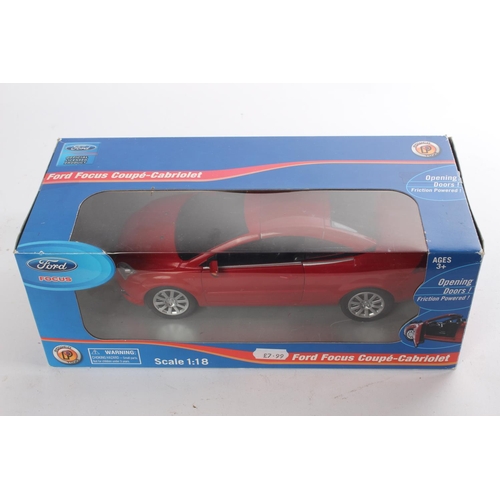 463 - A boxed Ford Focus Coupe - Cabriolet, scale 1:18.