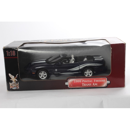 468 - A boxed Road Signature 1999 Pontiac Firebird Trans AM toy car, scale 1:18.