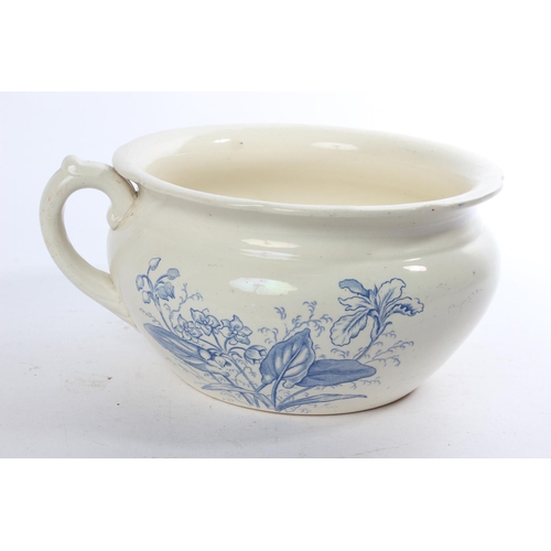 497 - A vintage floral patterned chamber pot.