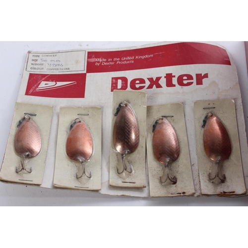 499 - A lot of fishing weights and a lot of new Dexter copper fishing hooks.