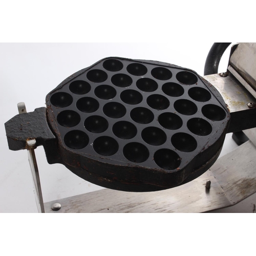 650 - An electric Sephra waffle maker, untested