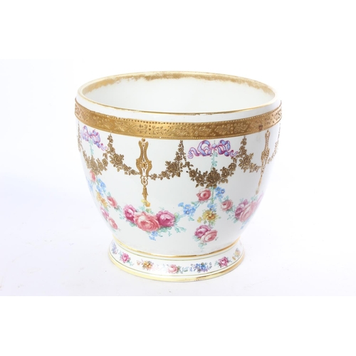 717 - A stunning large antique flower pot with gilt detail, measuring 25cm tall x 28cm diameter.