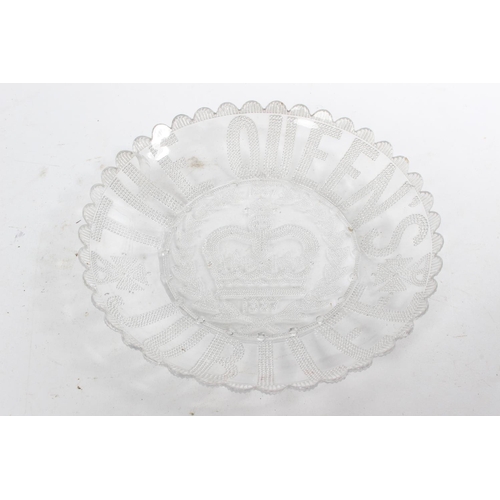 776 - An antique 'The Queen's Jubilee 1887' commemorative glass plate.