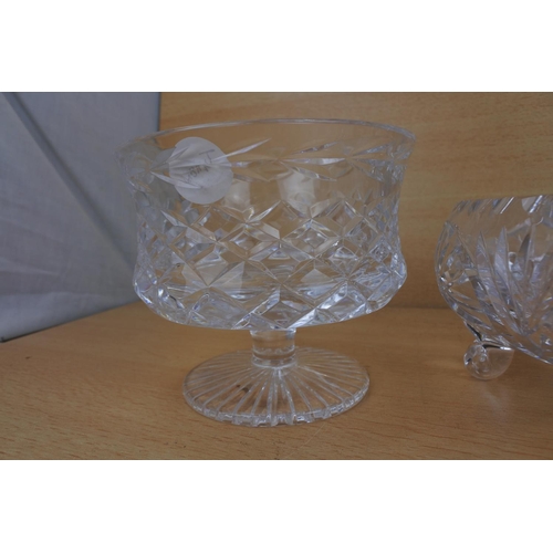 868 - A Tyrone Crystal jug and footed bowl and another.