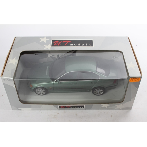 923 - A boxed UT Models collectors car, scale 1:18.