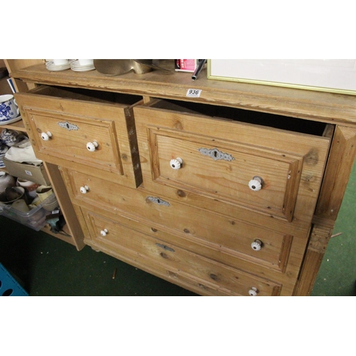 936 - A stunning antique pine chest of four drawers with porcelain drawer pulls.