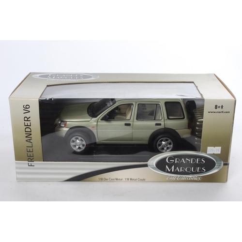 952 - A boxed Freelander V6 model, by Grandes Marques Collectables.