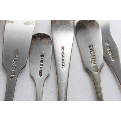 960 - A tray of vintage/ antique silver plated cutlery.