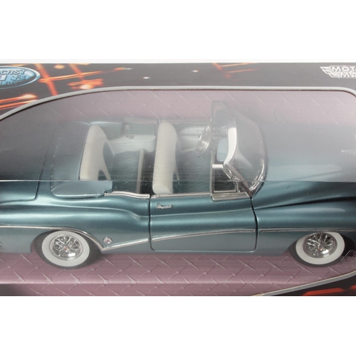 972 - A boxed 1953 Buick Skylark Model, by Motor Max.