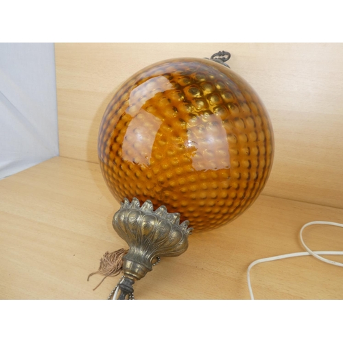 1051 - A stunning vintage pendant lamp with amber glass shade.