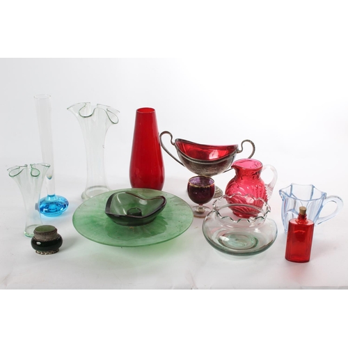 154 - A variety of glassware items.