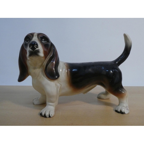 71 - A vintage ceramic basset hound.