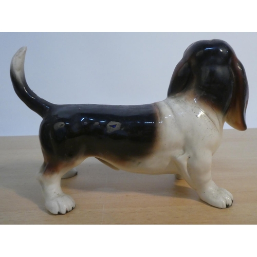 71 - A vintage ceramic basset hound.