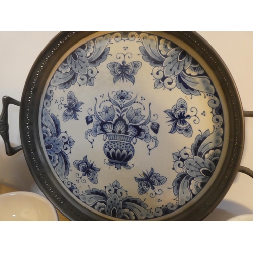 82 - A collection of antique and vintage blue and white ware.