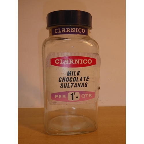 694 - A vintage Clarnico 'Milk Chocolate Sultanas' glass jar.