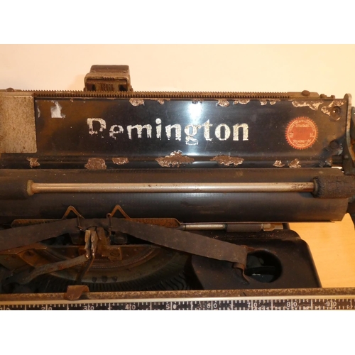 695 - An antique Remington '16' typewriter.