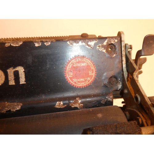 695 - An antique Remington '16' typewriter.