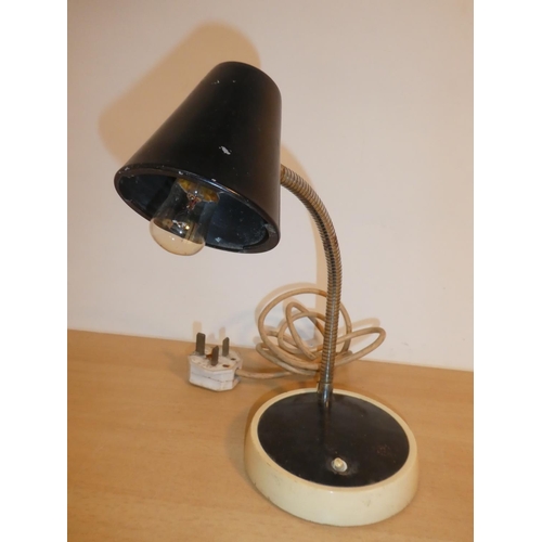 704 - A vintage spotlight desk lamp.