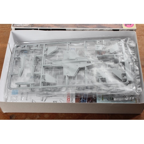 96 - A boxed Dragon F/A-18E Super Hornet VFA-31 'Tomcatters' and 'Gunslingers' model kit.