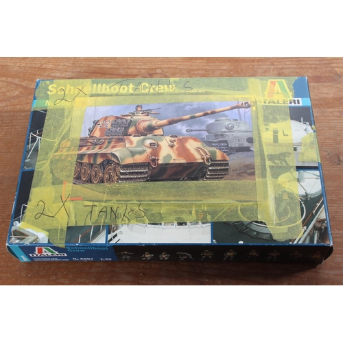 99 - A boxed Italeri Schneillboot Crew model kit.
