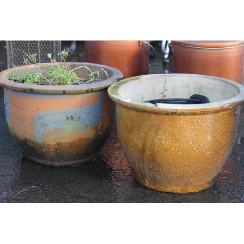 23 - Two decorative plant pots / planters.