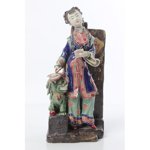 89 - A Japanese ceramic figure (a/f).