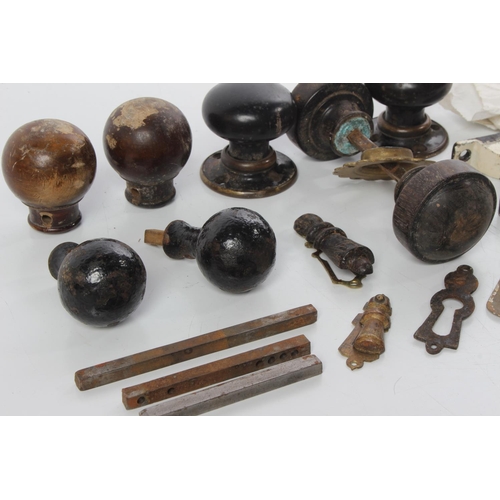 337 - A lot of vintage door knobs, pulls and more.