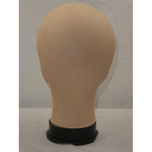 461 - A vintage shop mannequin head.